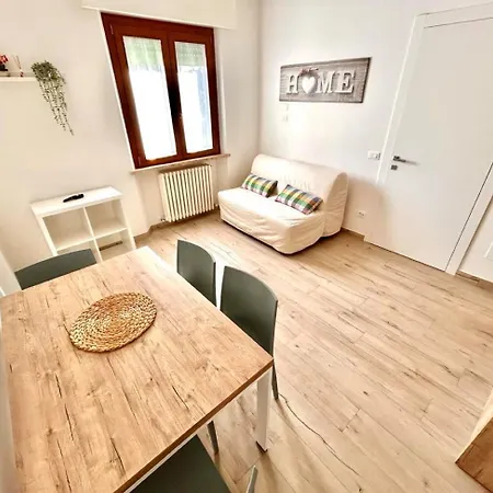 Cinzia A Con Wifi E Aria Condizionata * نومانا